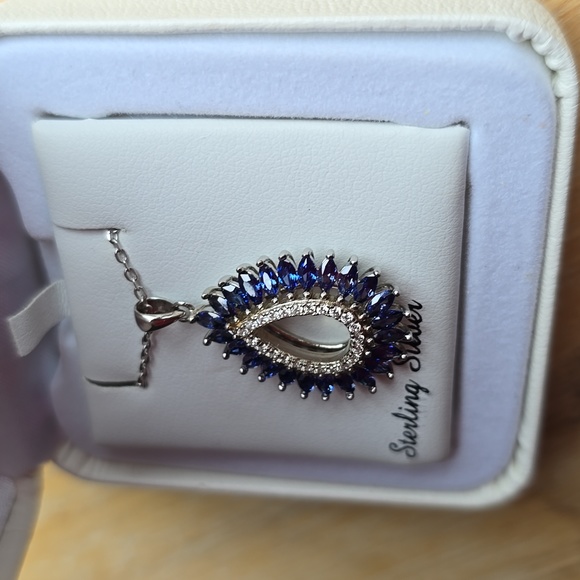 STERLING SILVER FINE JEWELRY CUBIC ZIRCONIA BLUE PENDANT NECKLACE - Picture 10 of 12